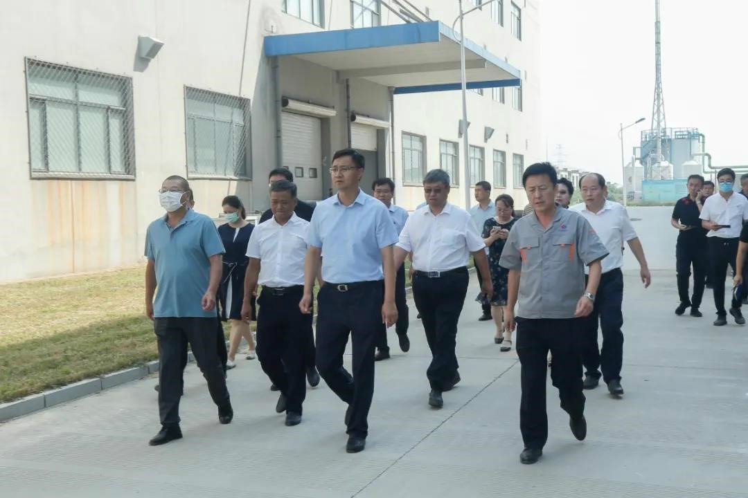 县长戚永和视察老哥稳论坛药业项目建设